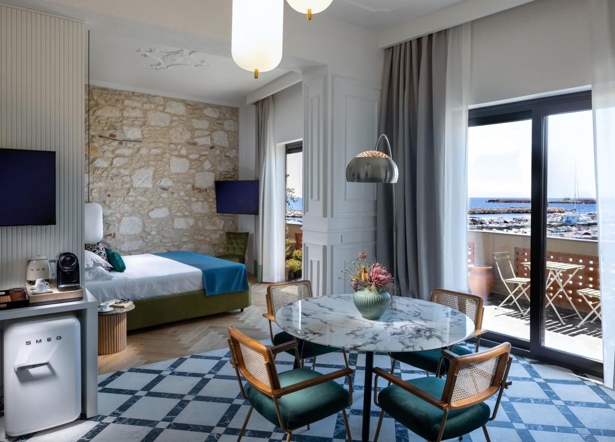 Suite with terrace and Sea View Balcony