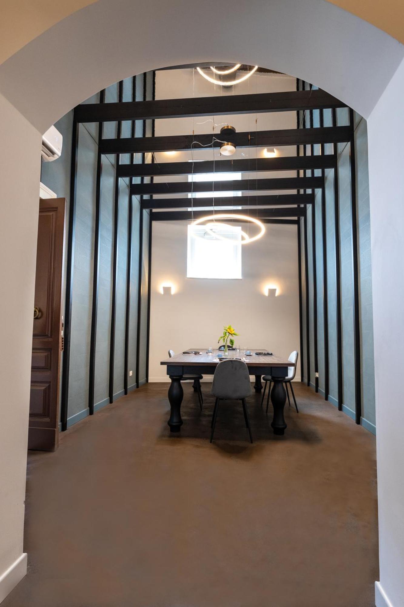 Superior King Suite