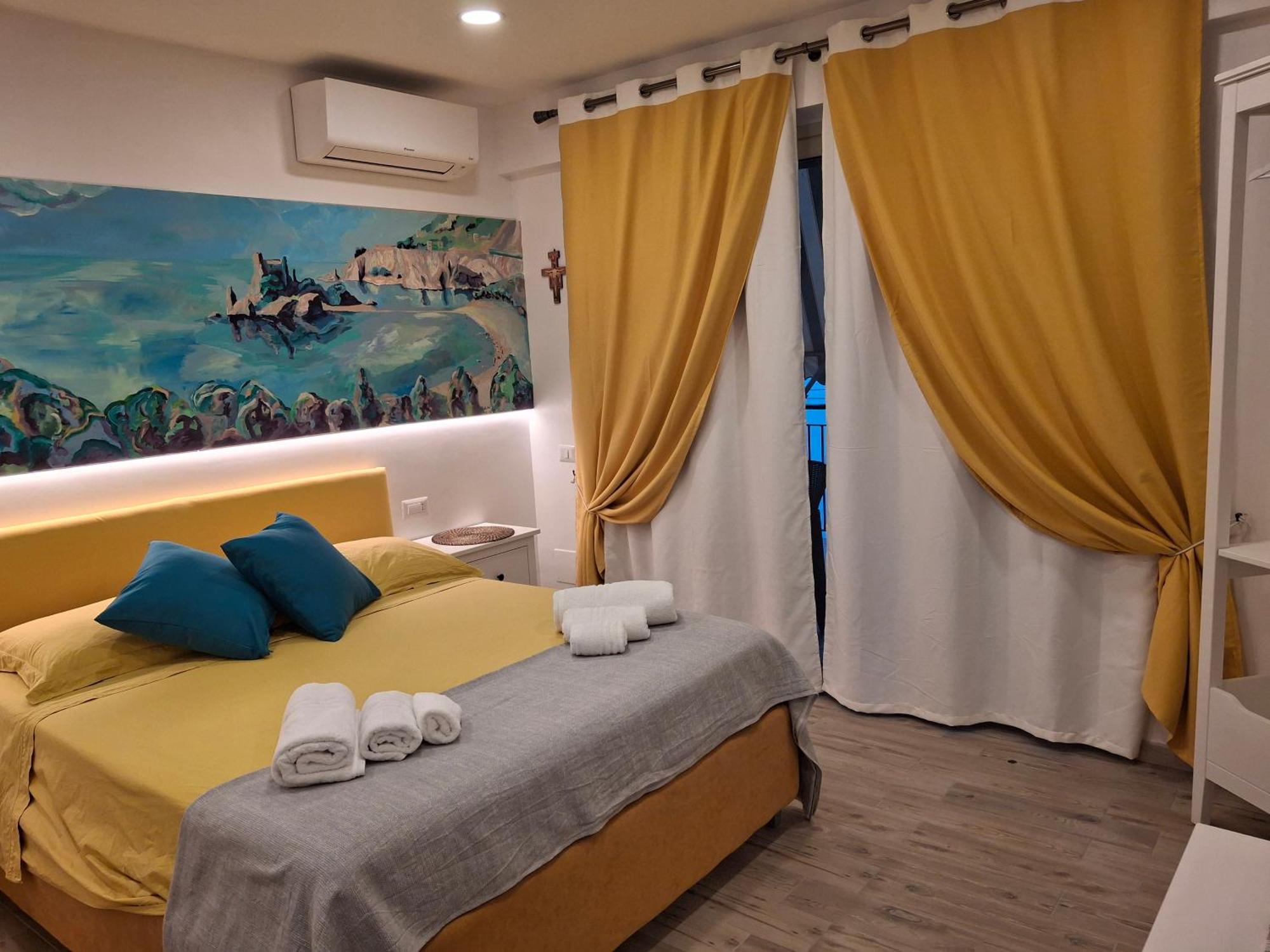 Double Room Private Bathroom