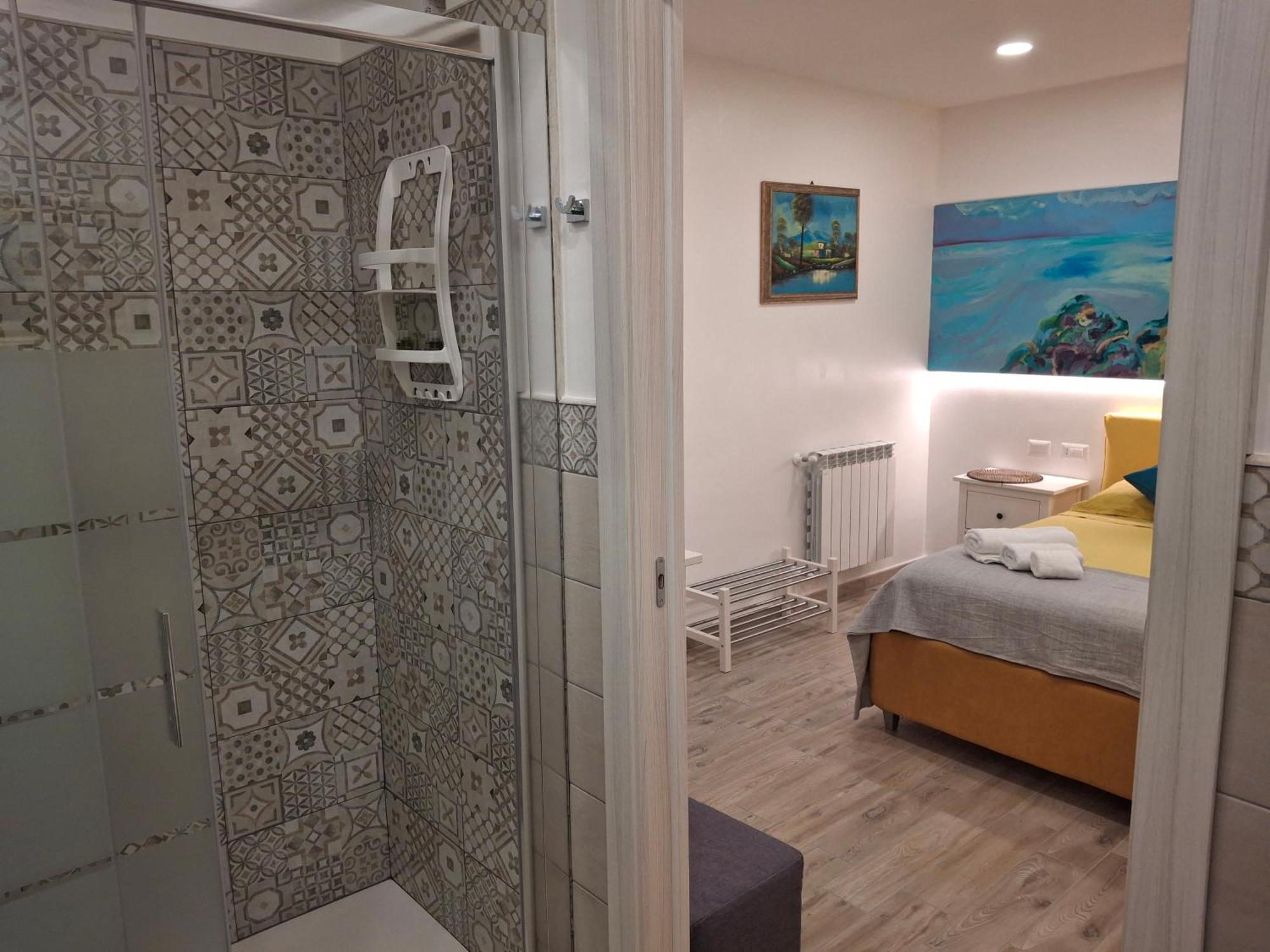 Double Room Private Bathroom