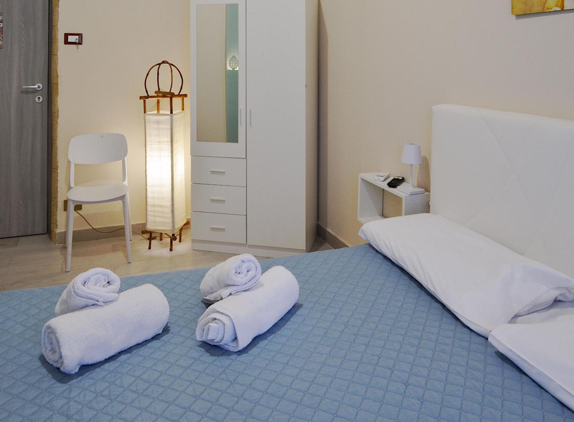 Double Room Private Bathroom