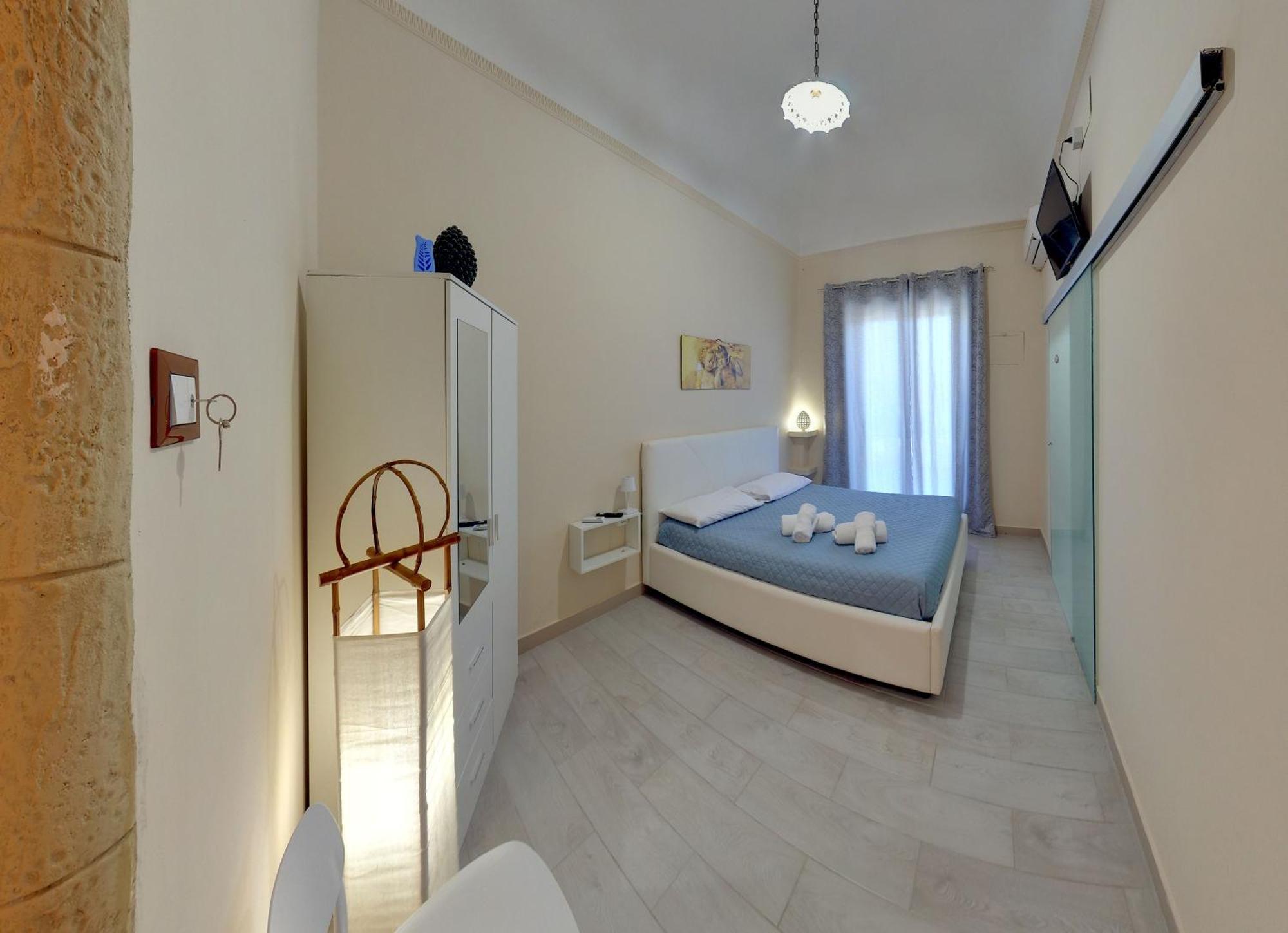 Double Room Private Bathroom