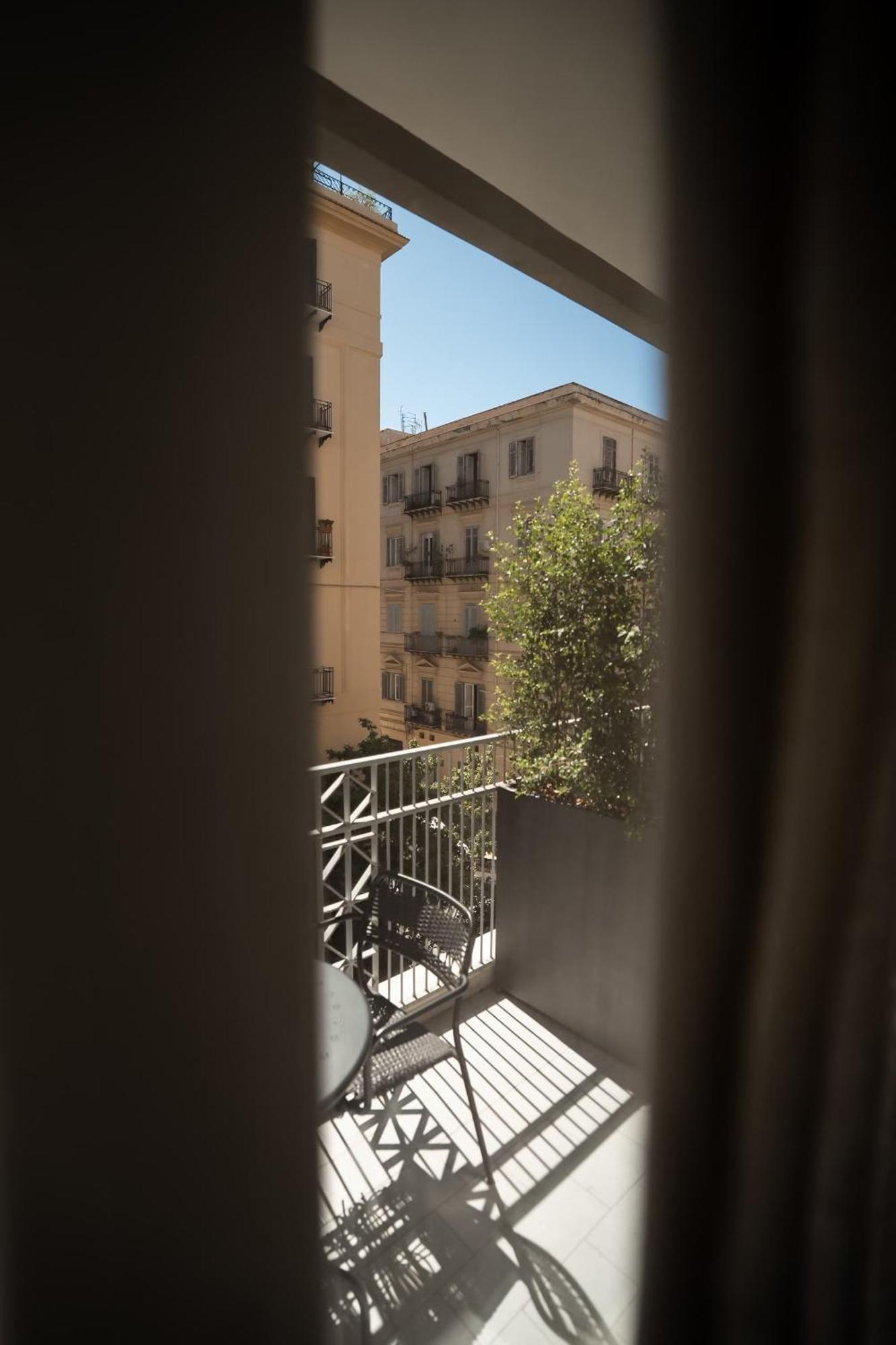 Dreibettzimmer mit Balkon