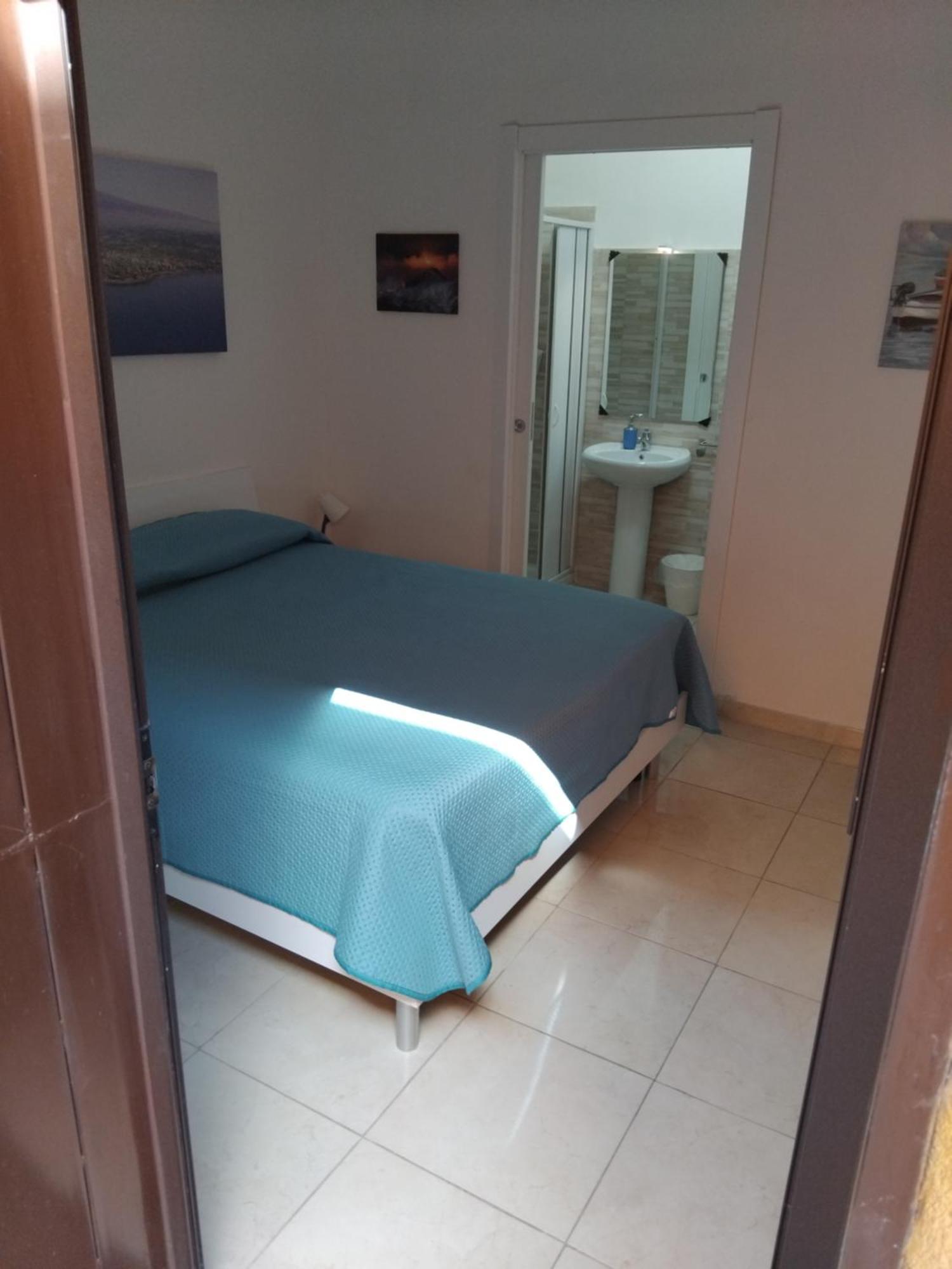 Double Room Private Bathroom