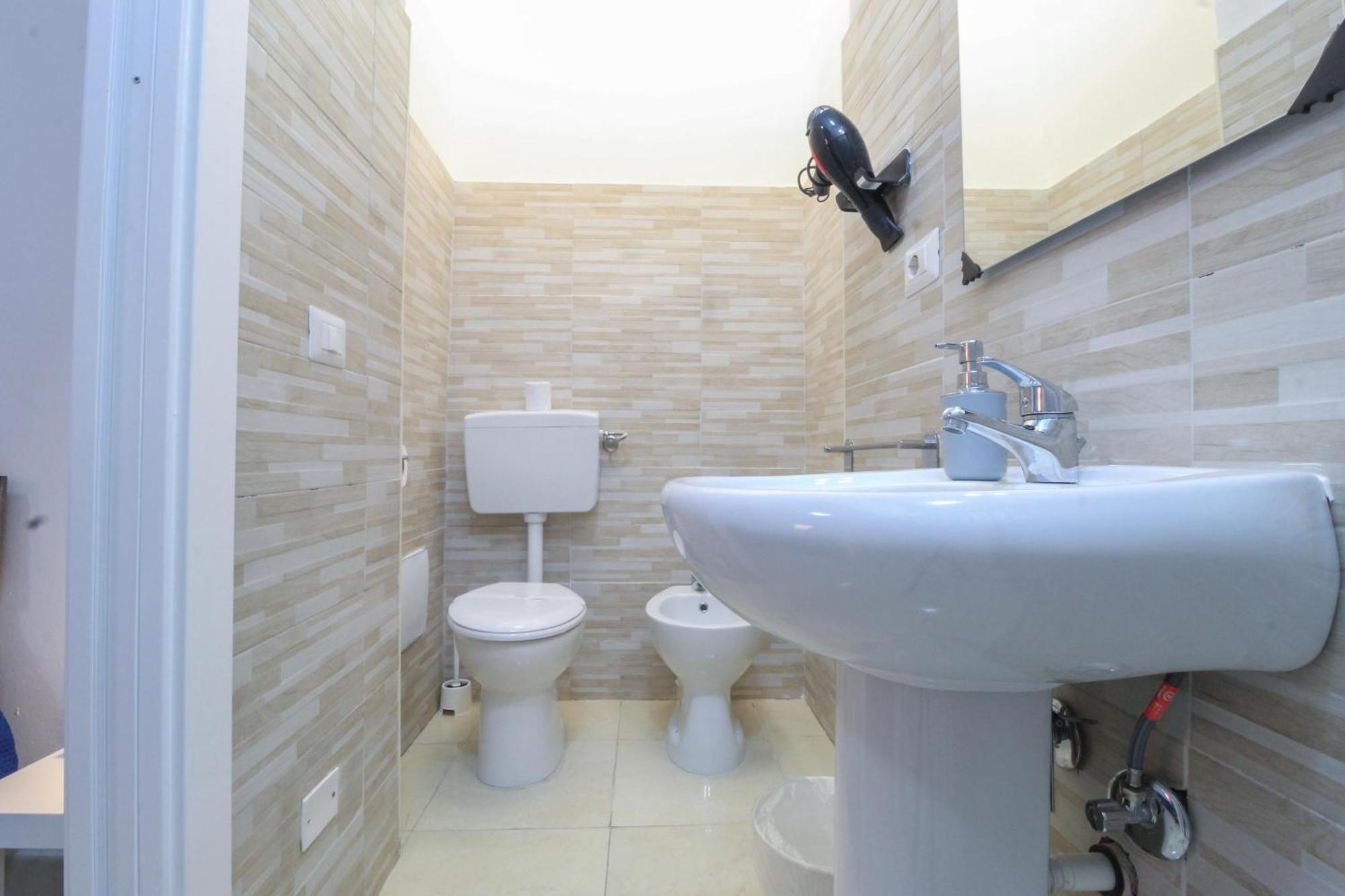 Double Room Private Bathroom