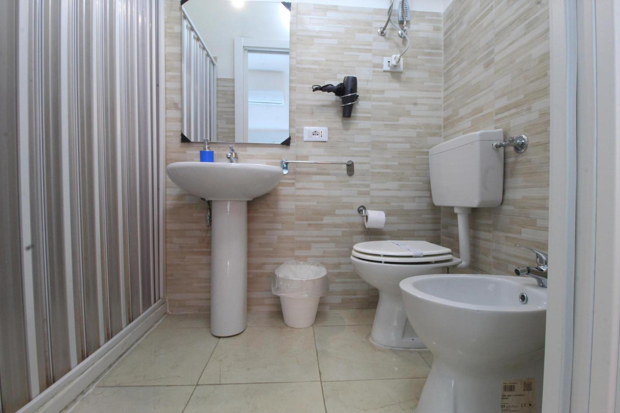 Double Room Private Bathroom