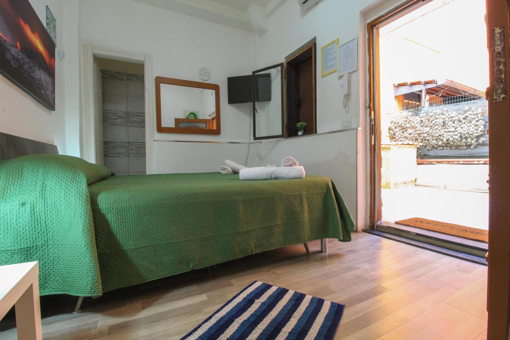 Double Room Private Bathroom