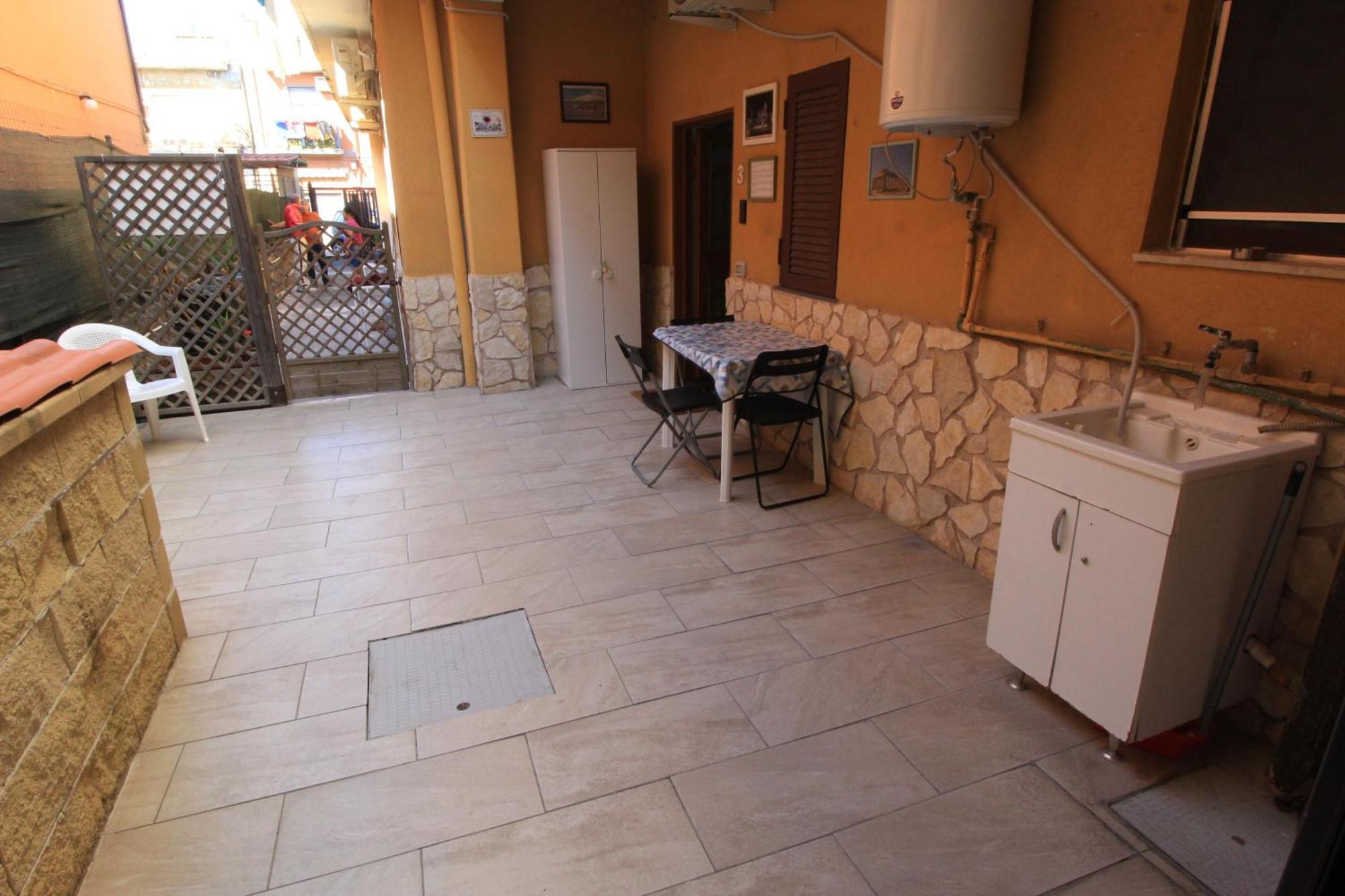 Double Room Private Bathroom