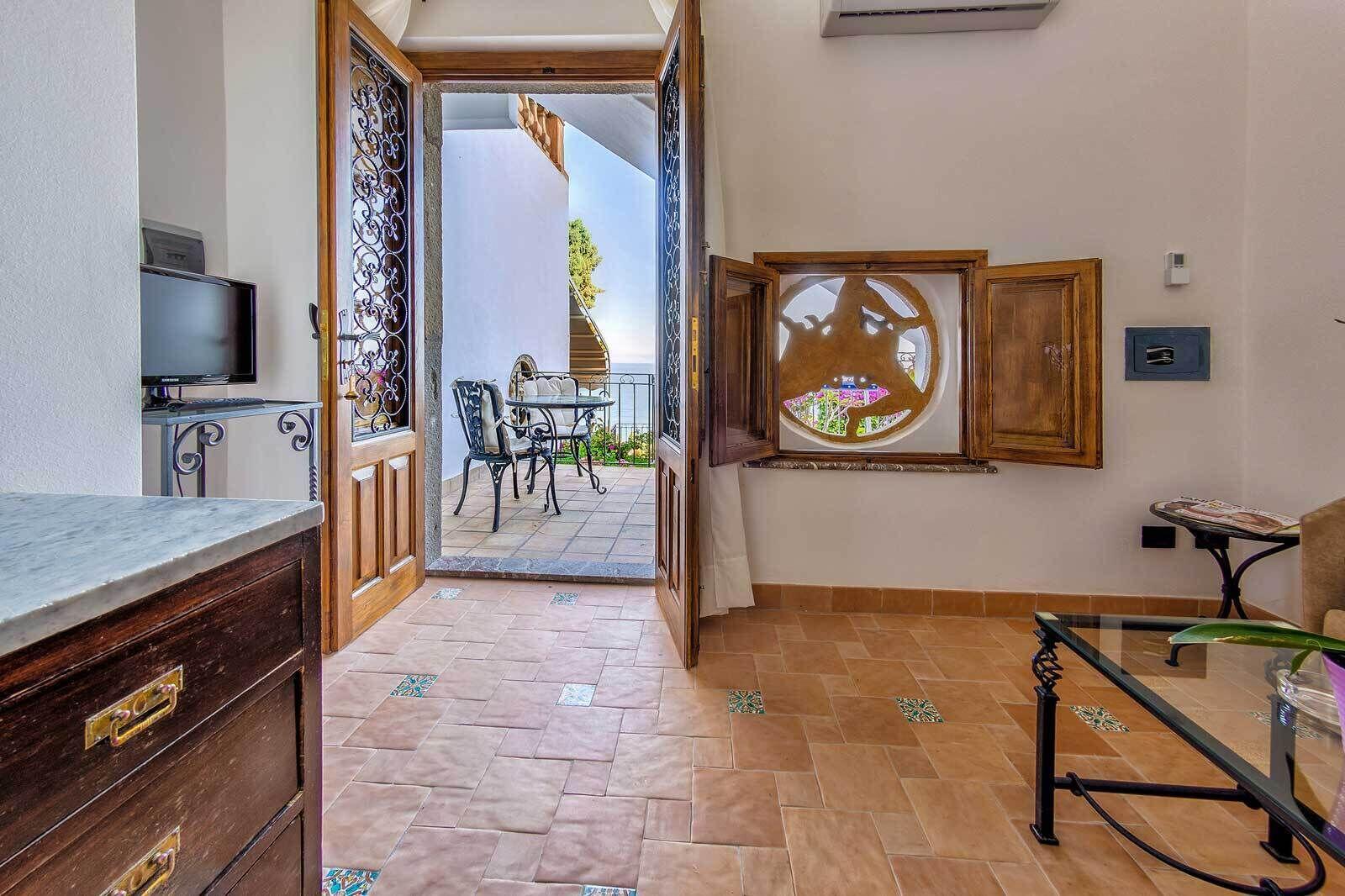 Suite with Sea View,1729992339:JPEG