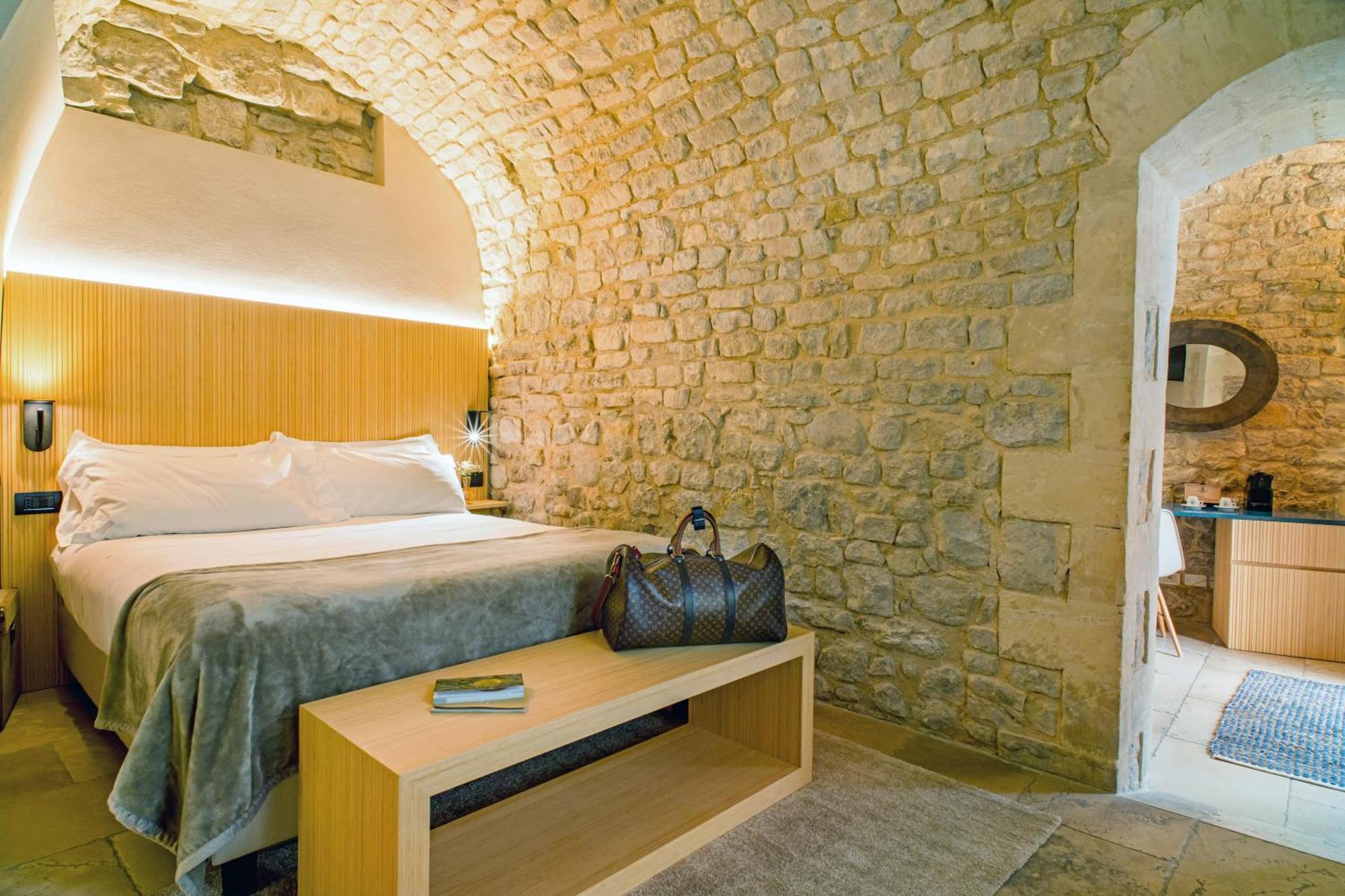 Junior Suite with Shower,1739369293:JPEG