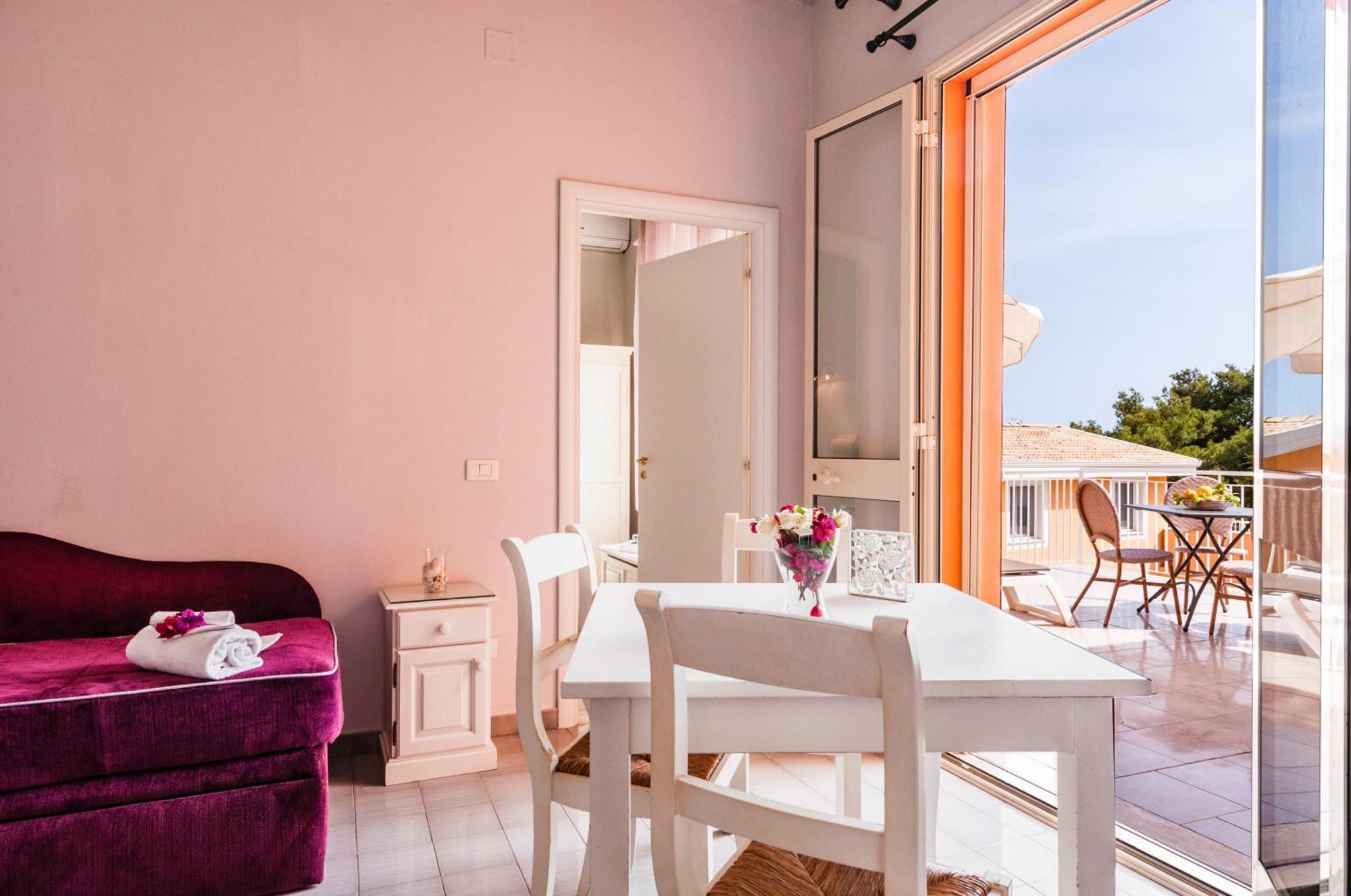 One-Bedroom Apartment Sea View Terrace