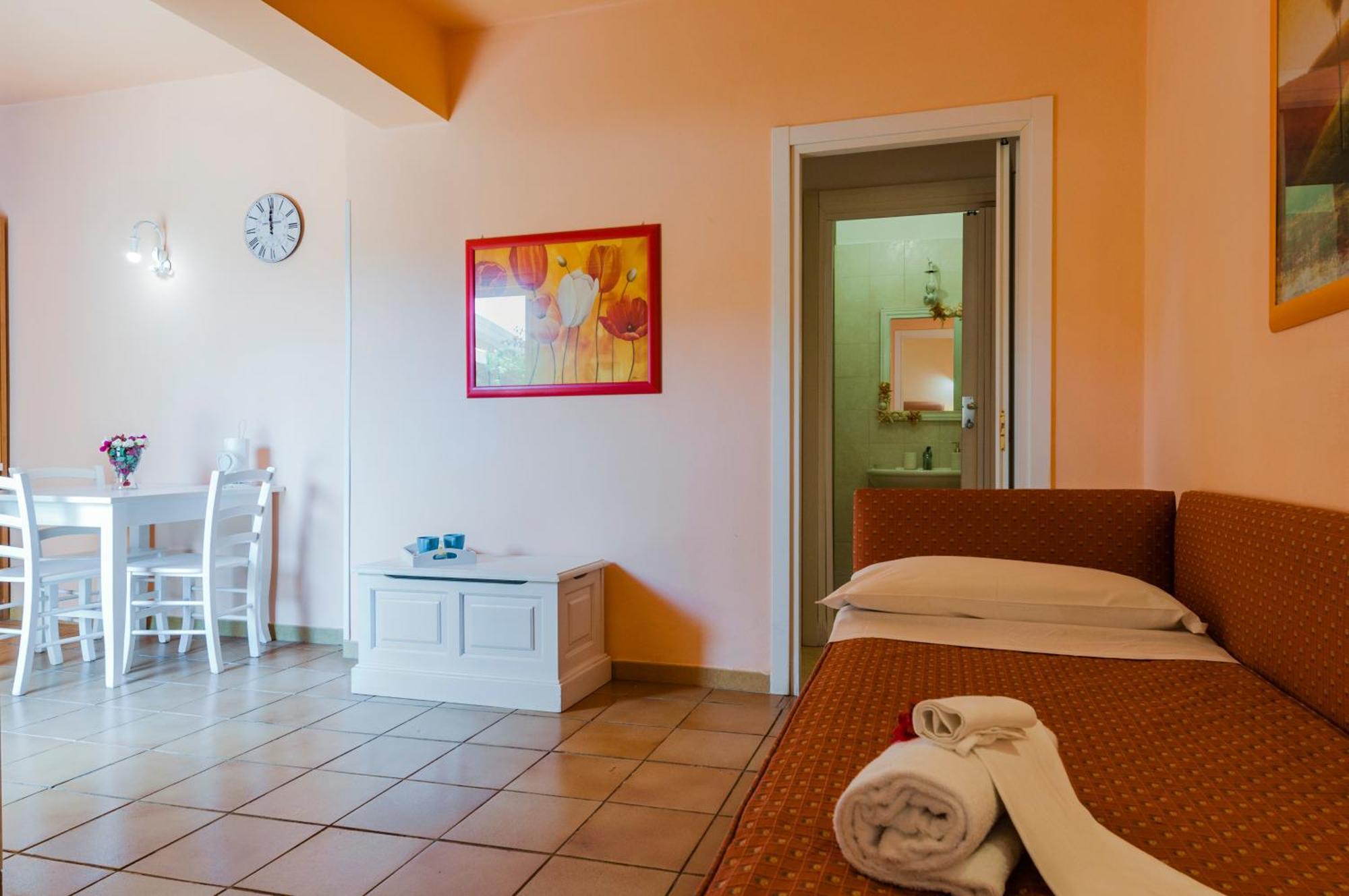 One-Bedroom Standard Apartment