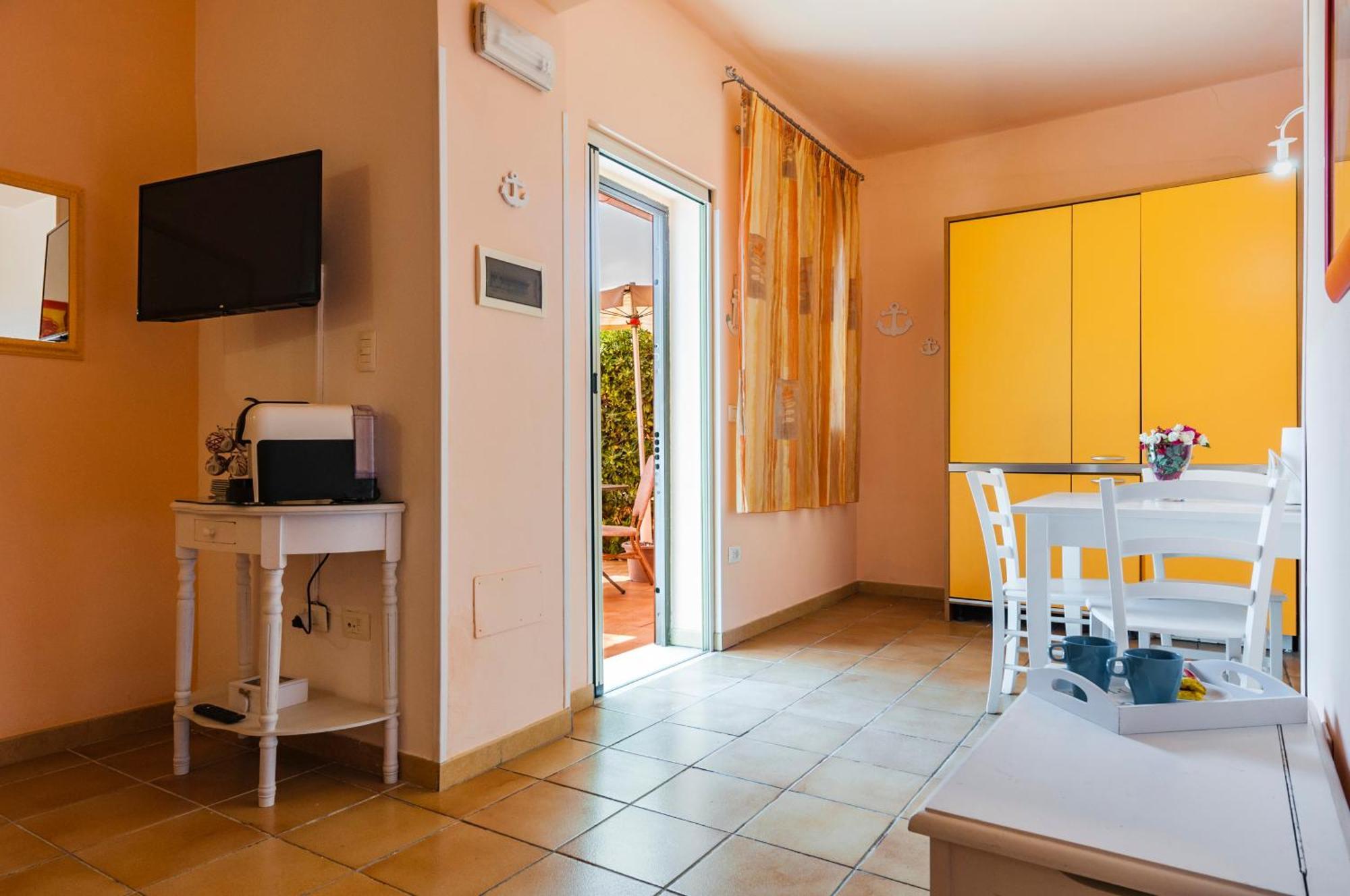 One-Bedroom Standard Apartment
