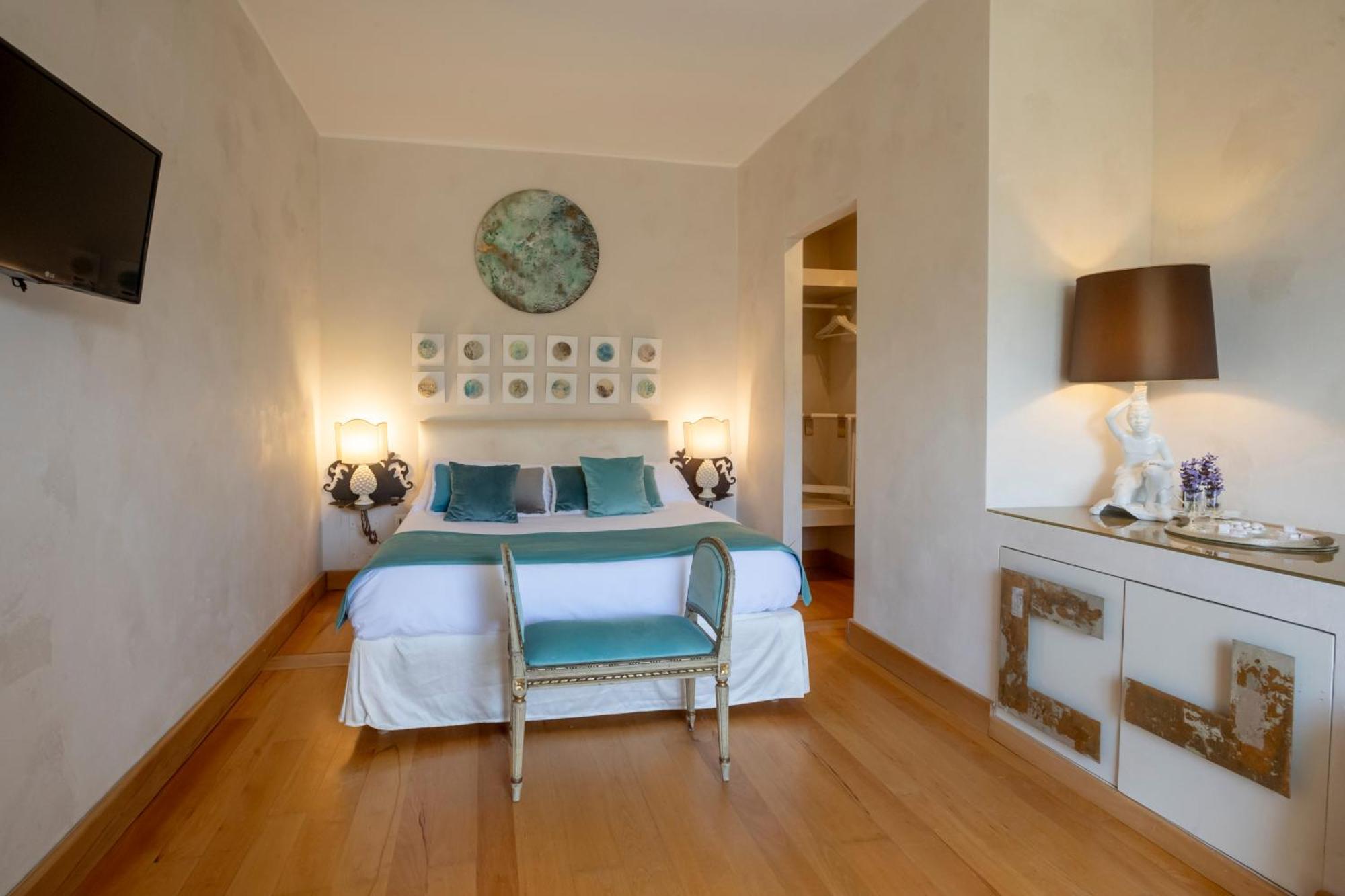 Superior Double Room,1742988256:JPEG