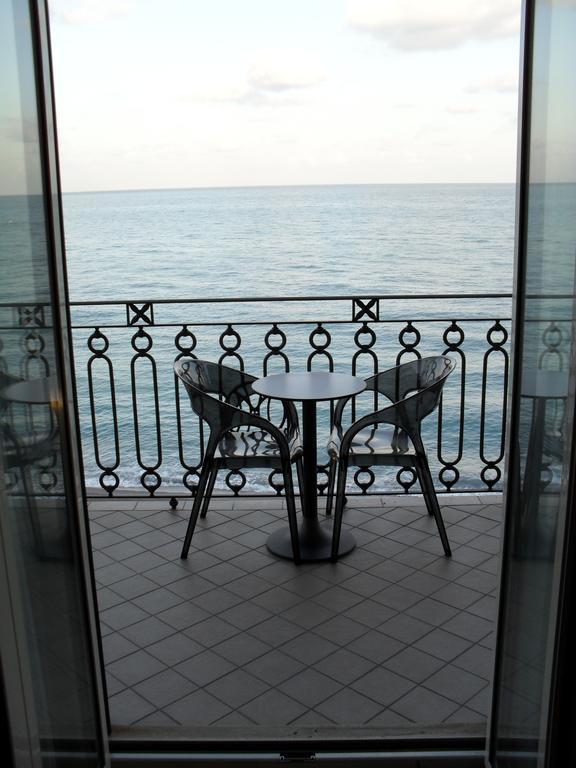 Camera Matrimoniale con Vista Mare