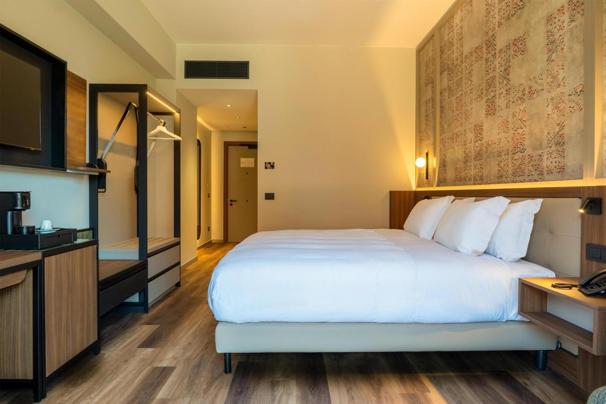 King Room - Mobility Access,1765180450:JPEG