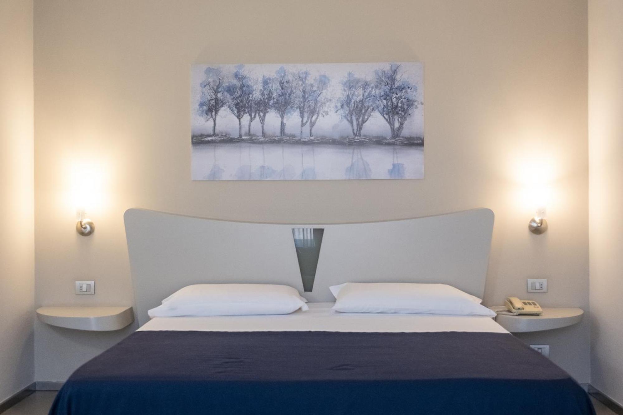 Standard Double or Twin Room,1771713744:JPEG