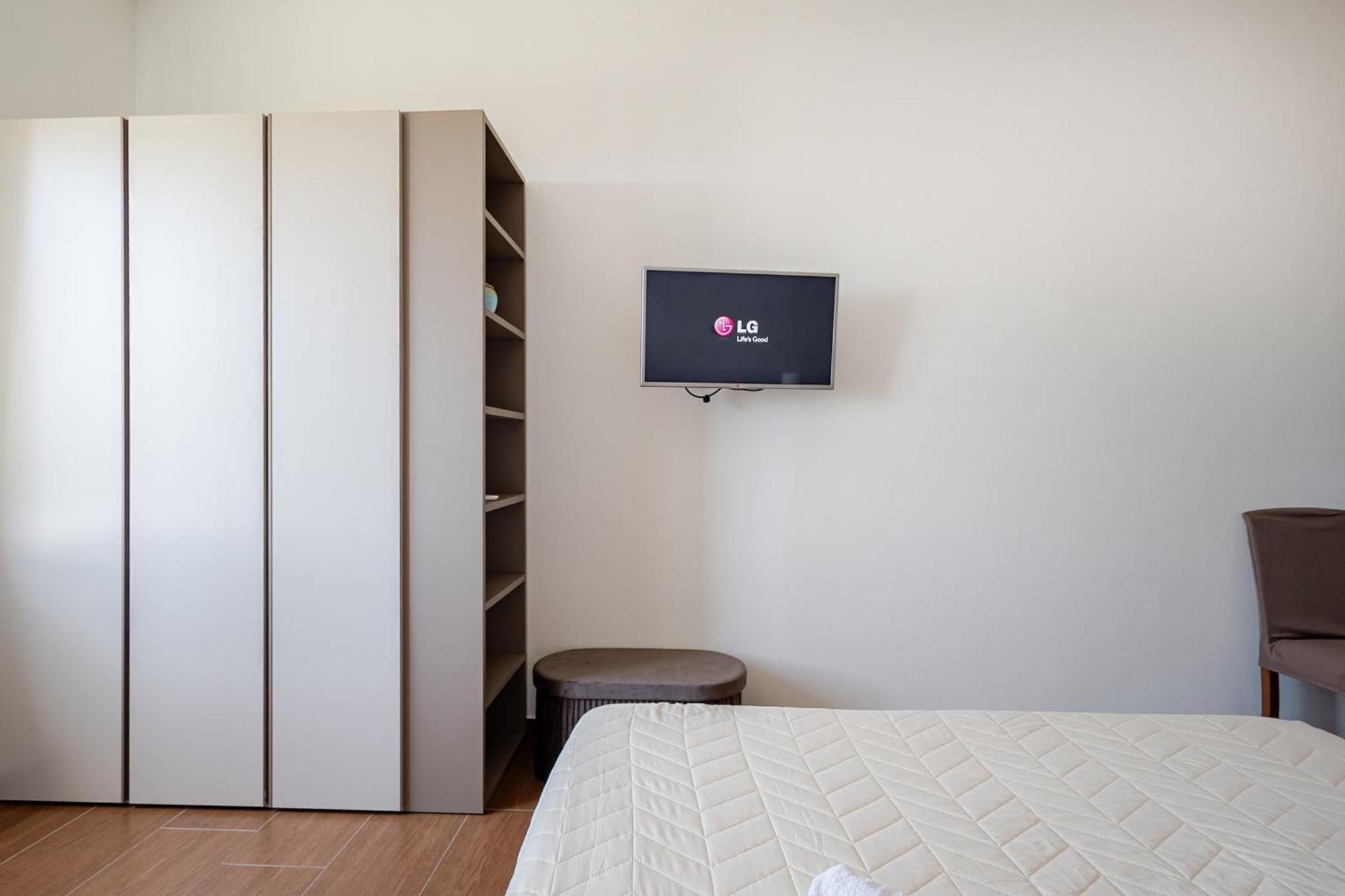 Large Double Room