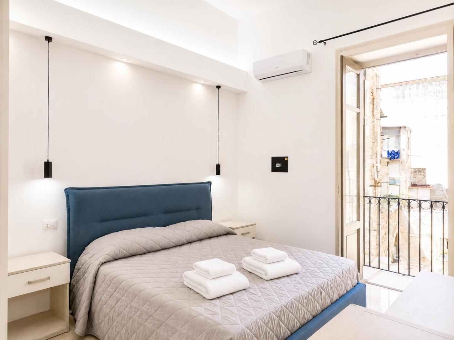 Double Room Private External Bathroom