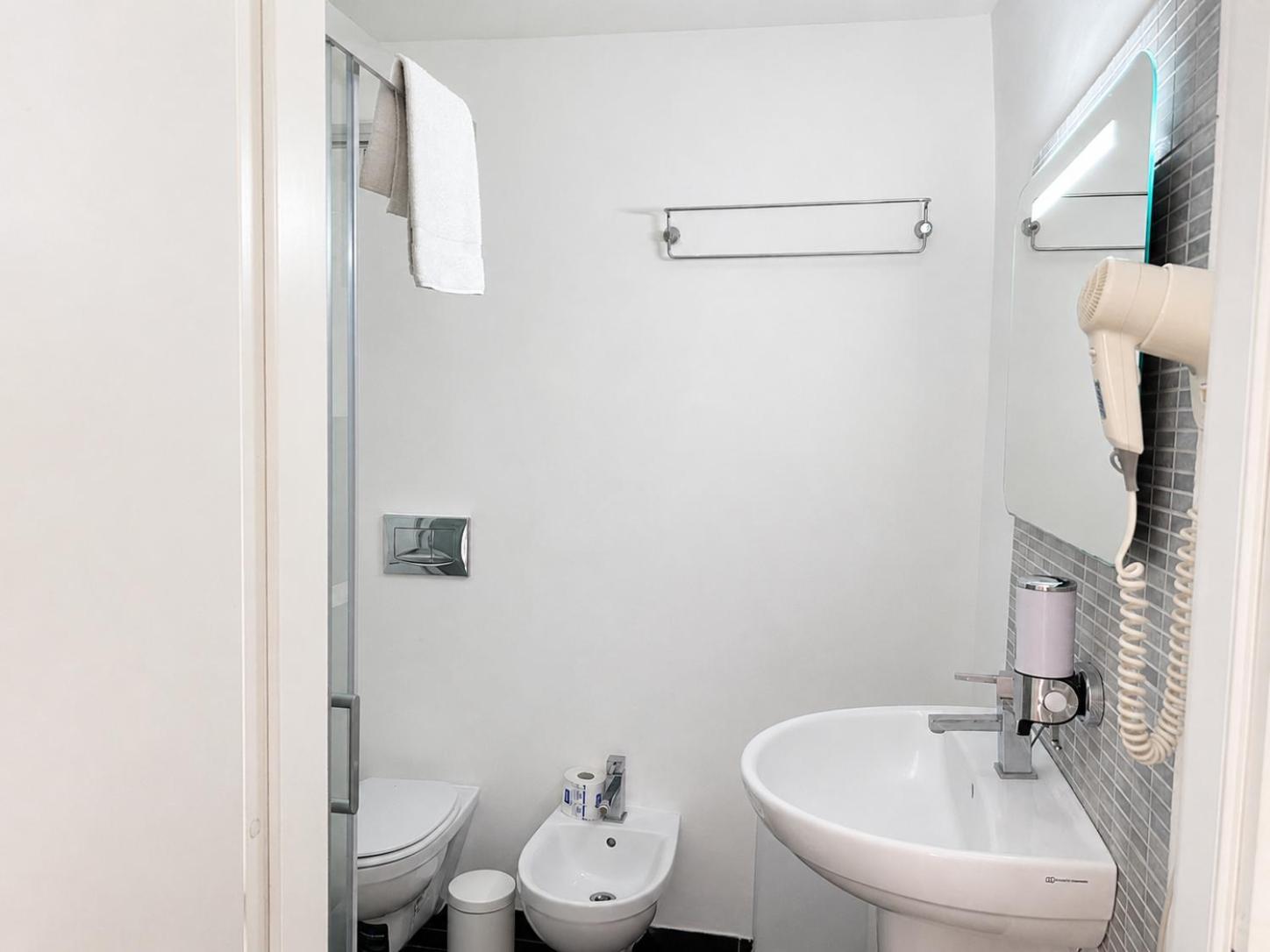 Camera Matrimoniale con Bagno Privato