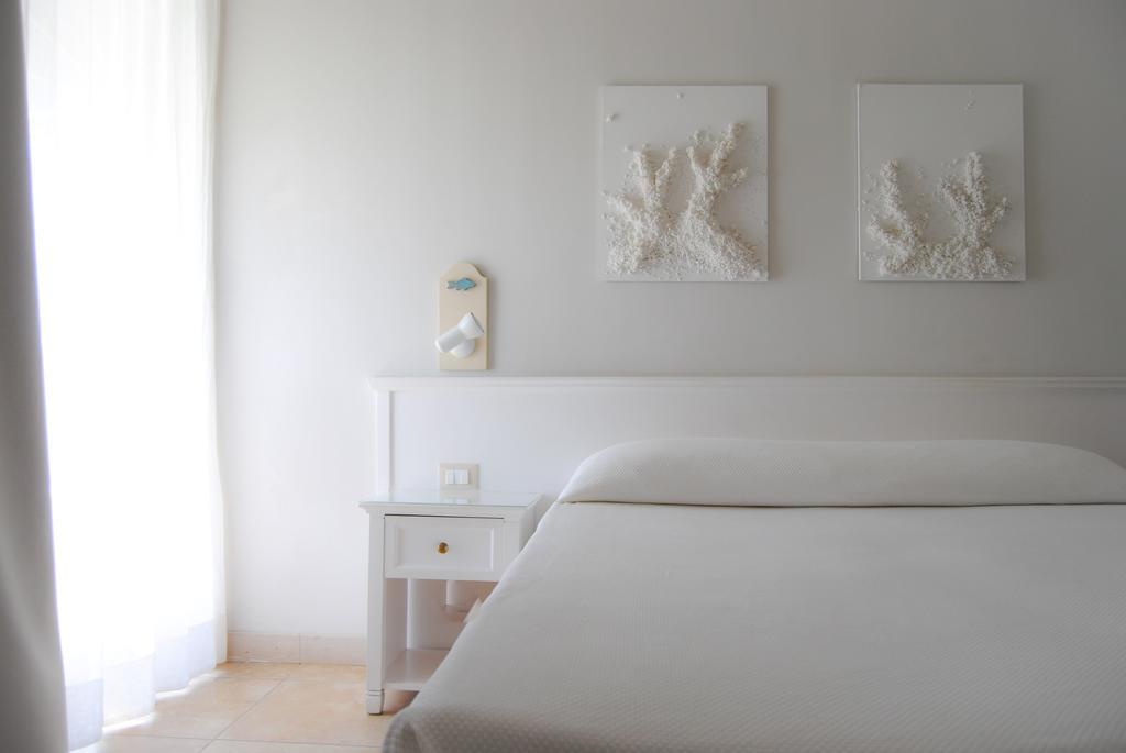 Double or Twin Room with Sea View