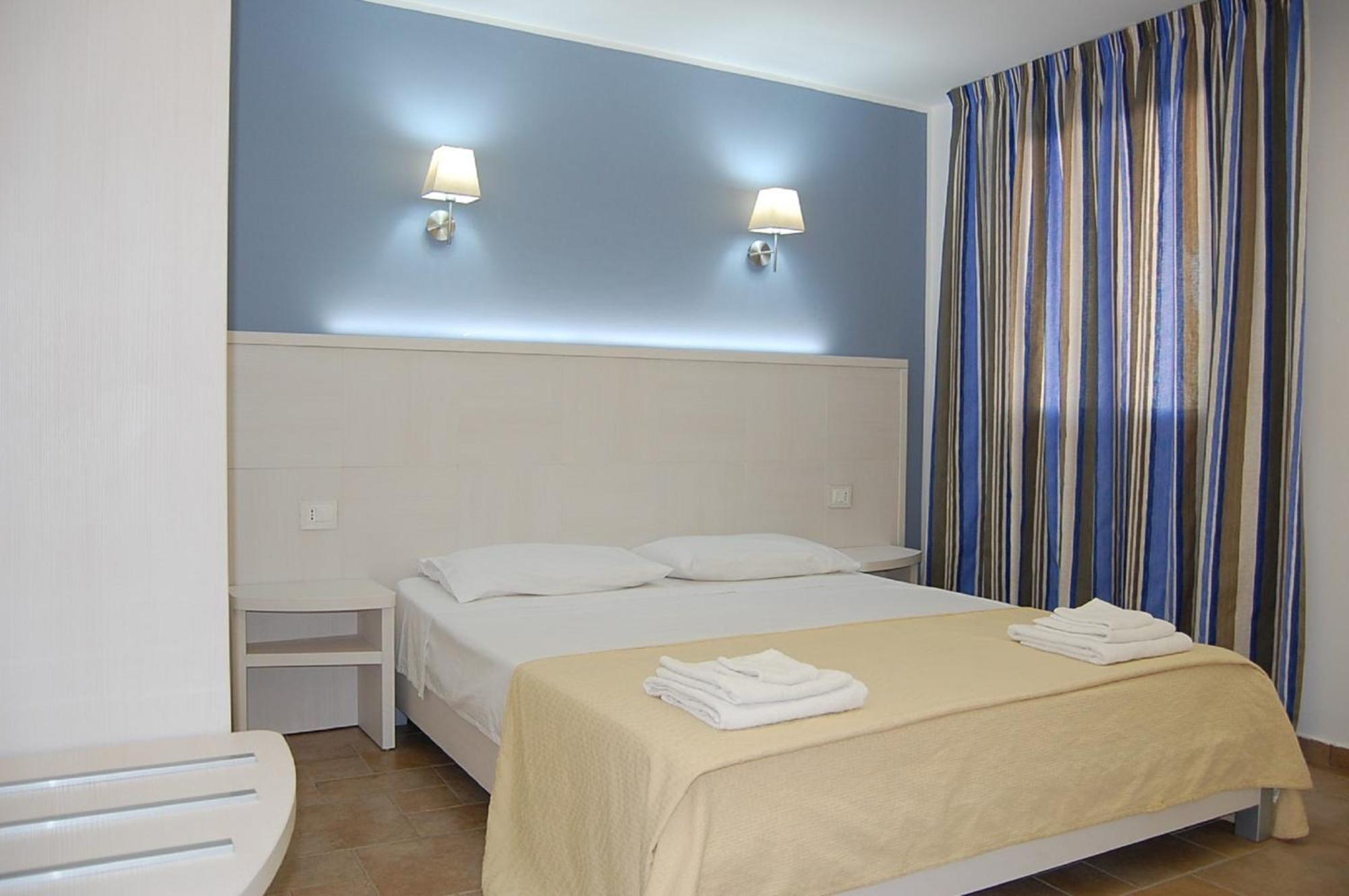 Two-Bedroom Apartment,301193288:JPEG