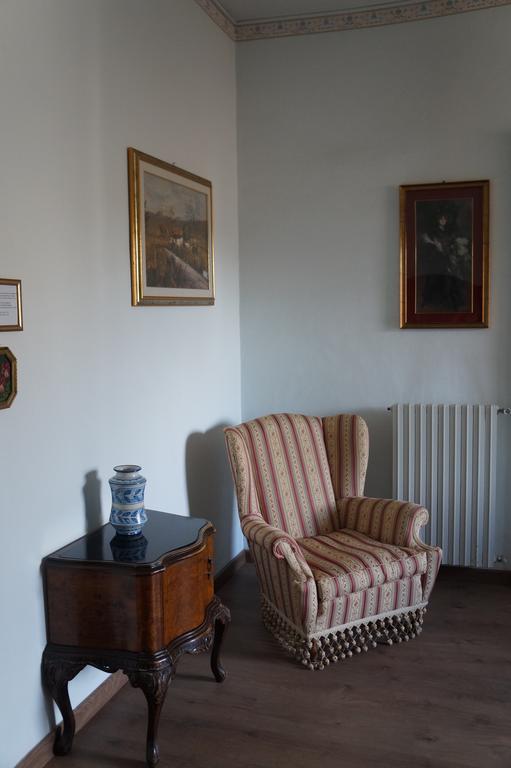 Double Room Lounge