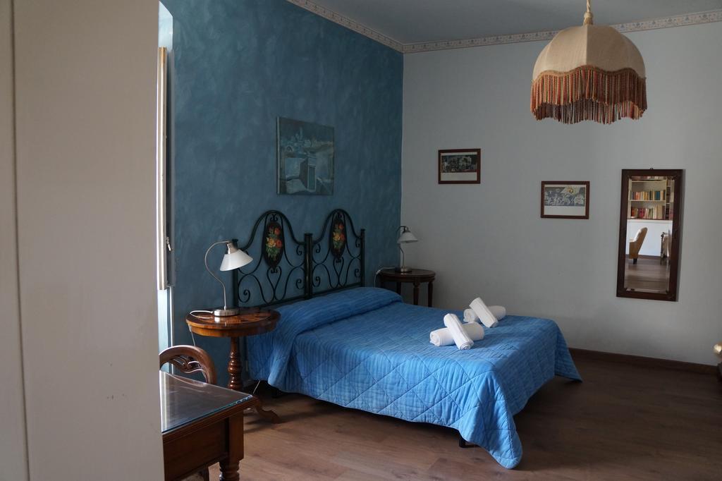 Double Room Lounge