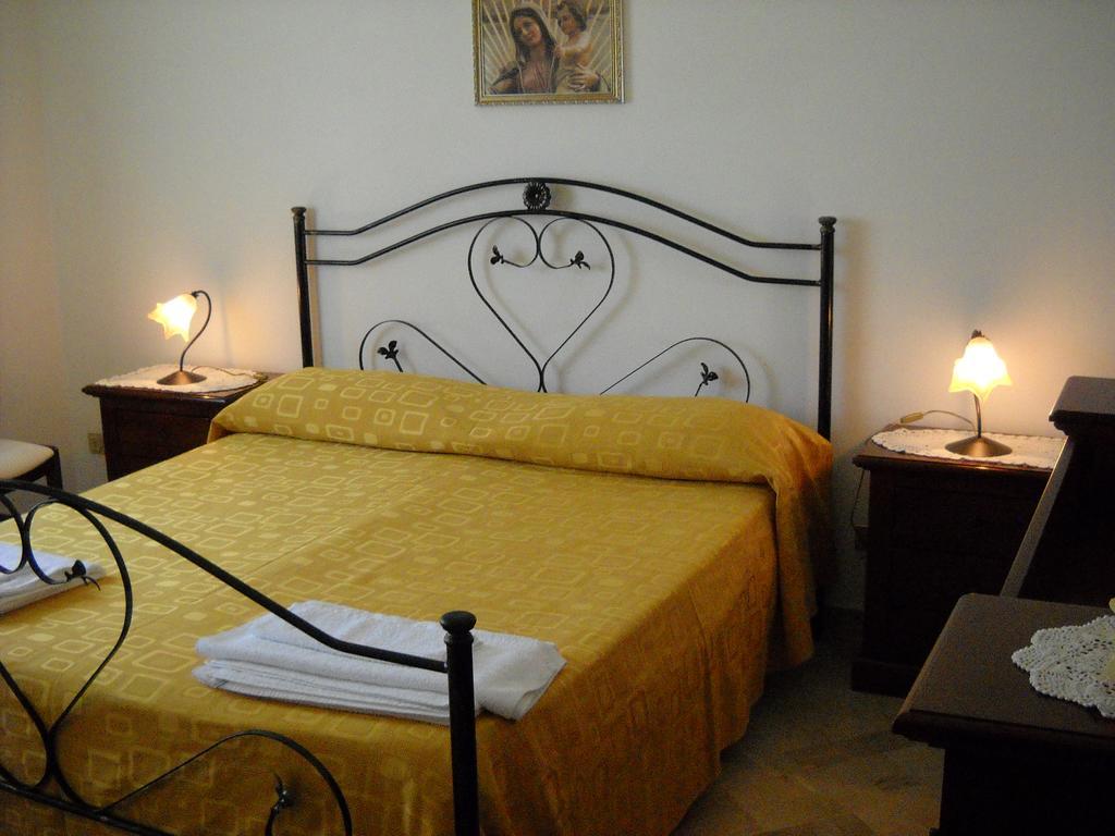 Double Room Private External Bathroom