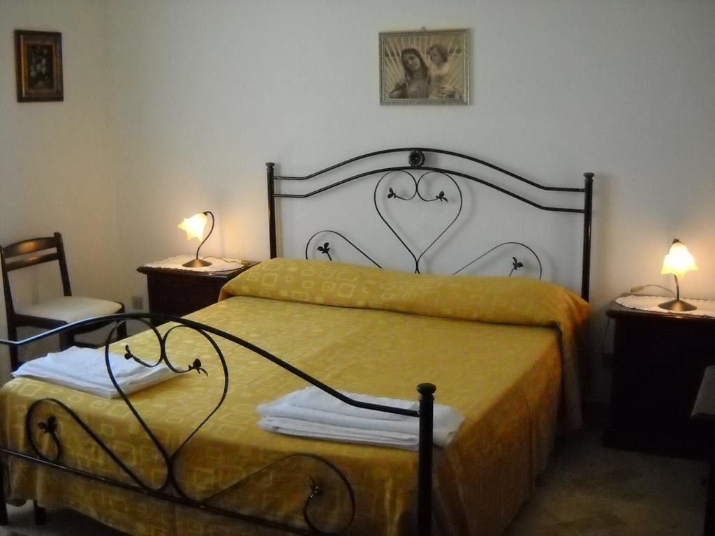Double Room Private External Bathroom