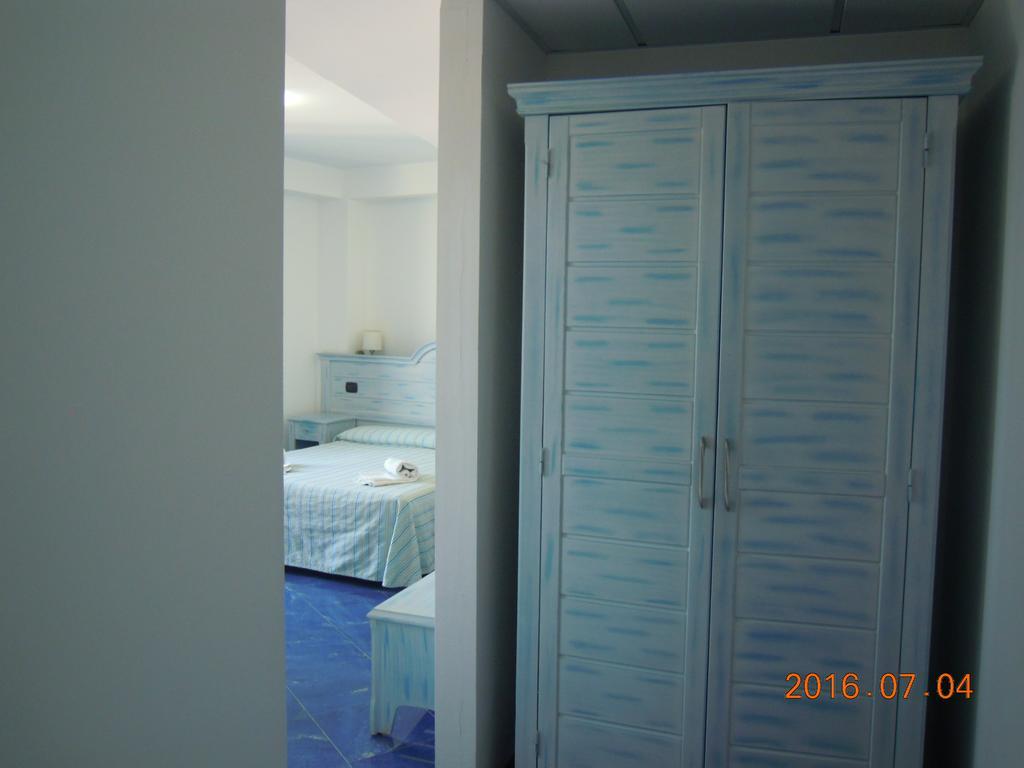Classic Double or Twin Room Sea View