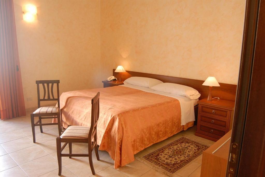 Double or Twin Room,696840063:JPEG