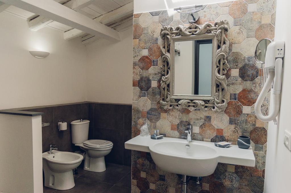 Deluxe Suite Spa Bath