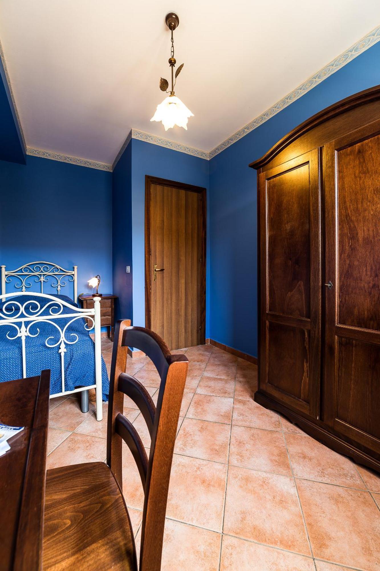 Family Room Private Bathroom