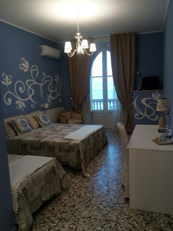 Triple Room Sea View