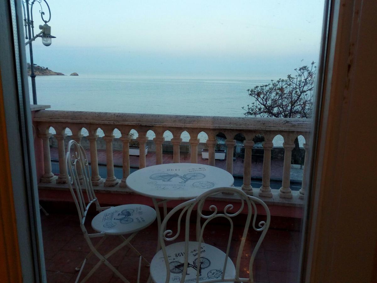 Triple Room Sea View