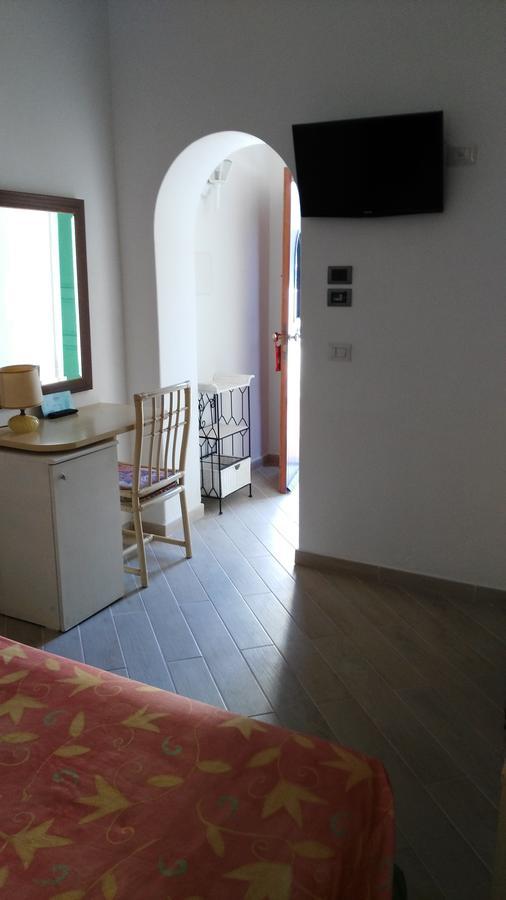 Single Room,645468564:JPEG