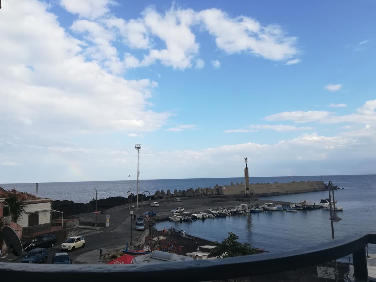 Camera Tripla Deluxe con Vista Mare