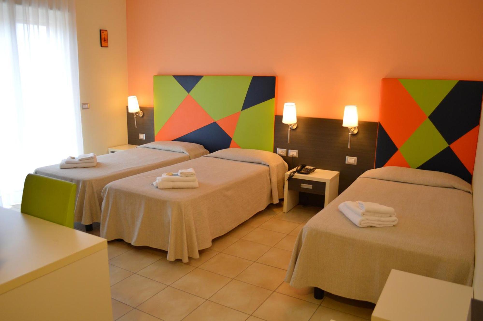 Triple Room,708846763:JPEG