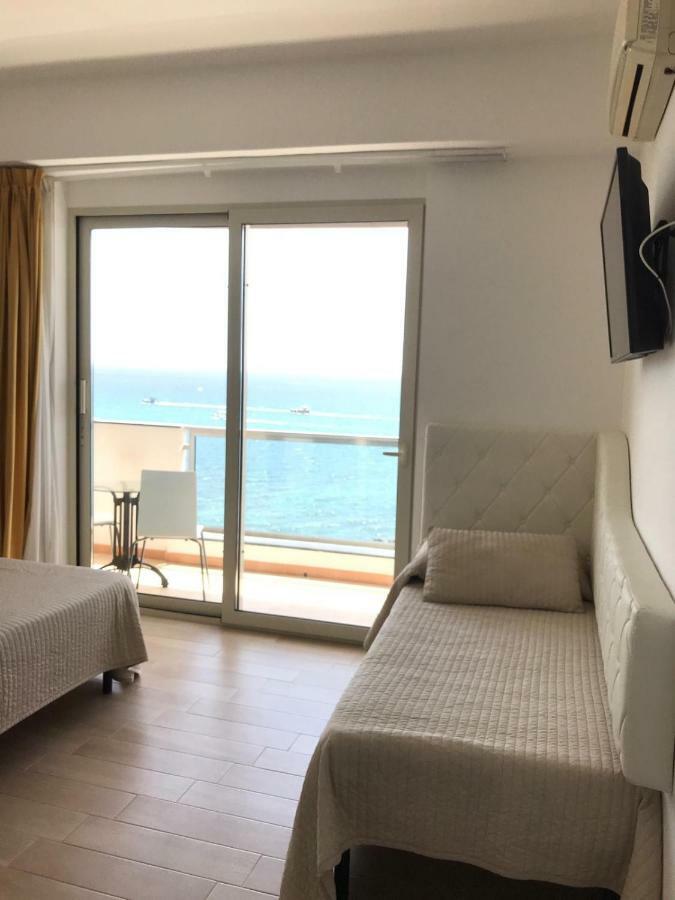 Studio Sea View
