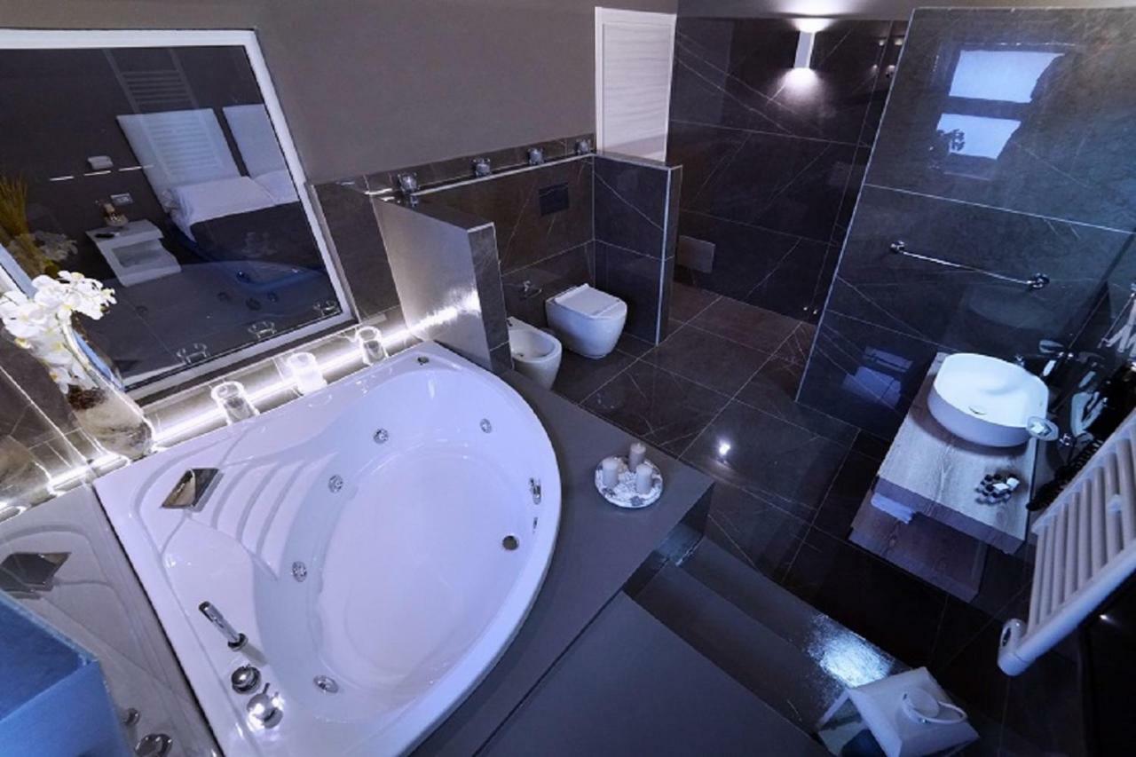 Suite Spa Bath