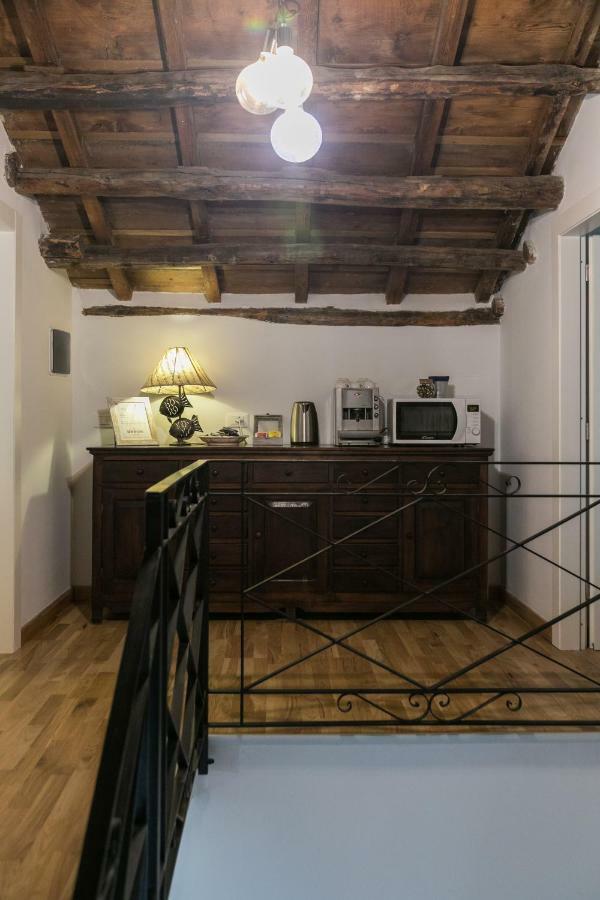 Camera Matrimoniale Deluxe (2 Adulti + 1 Bambino)