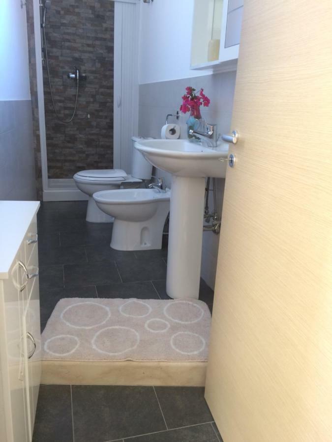 Camera Doppia con Letti Singoli con Bagno Privato Esterno