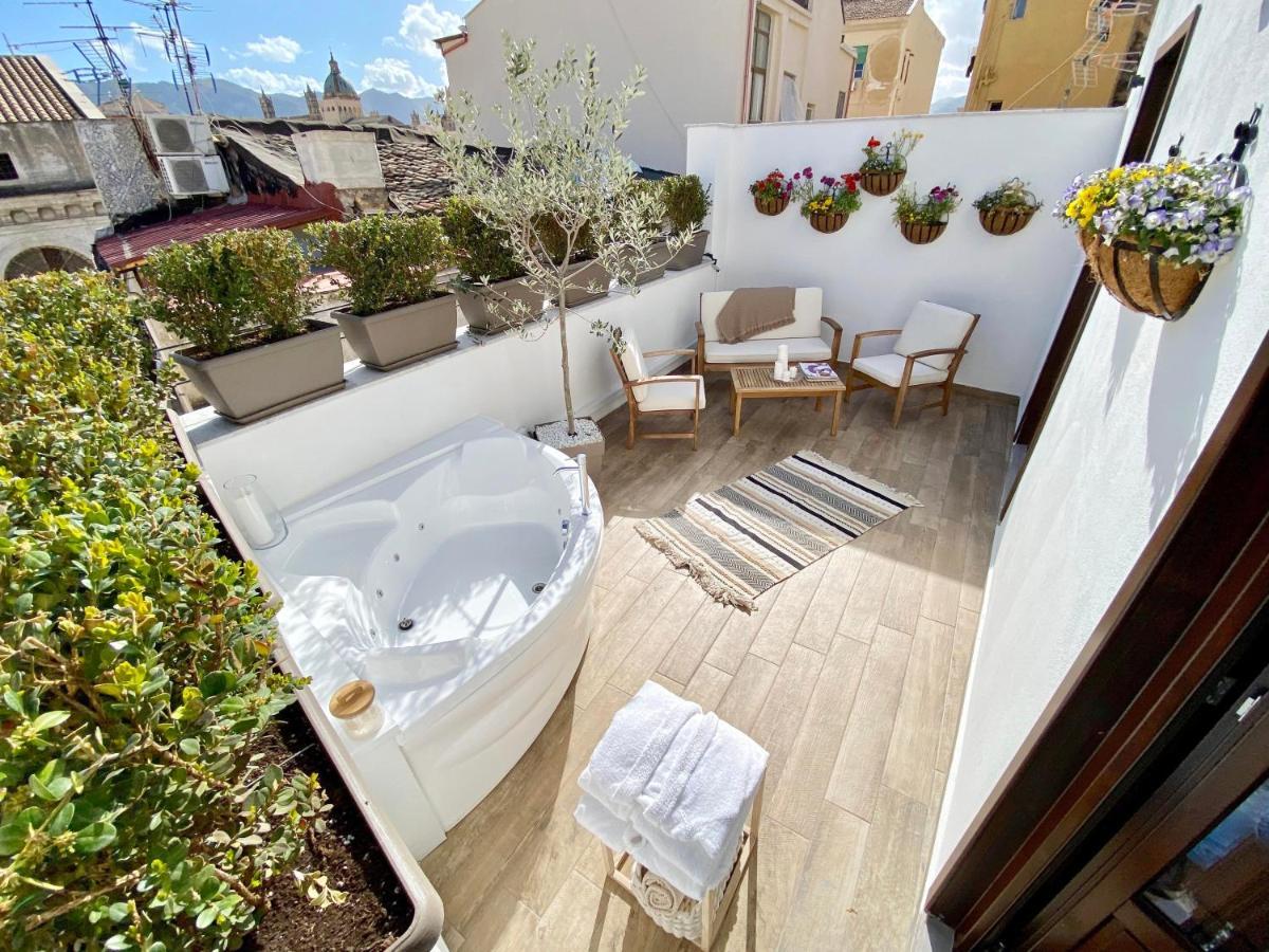 King Suite Spa Bath