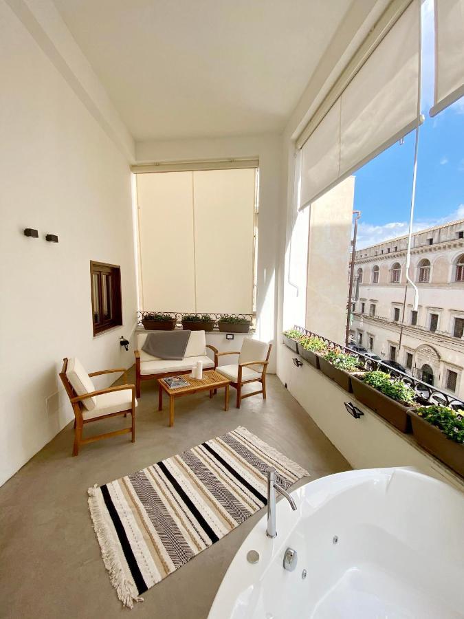 Deluxe Suite Spa Bath
