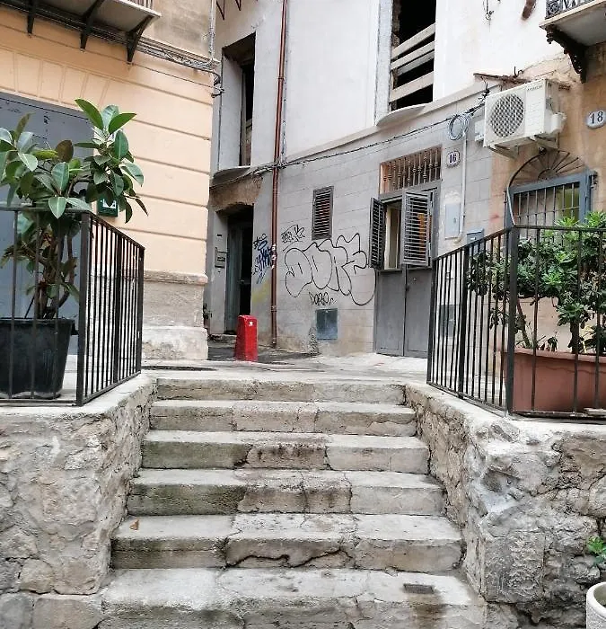 La terrazza sul vicolo-1