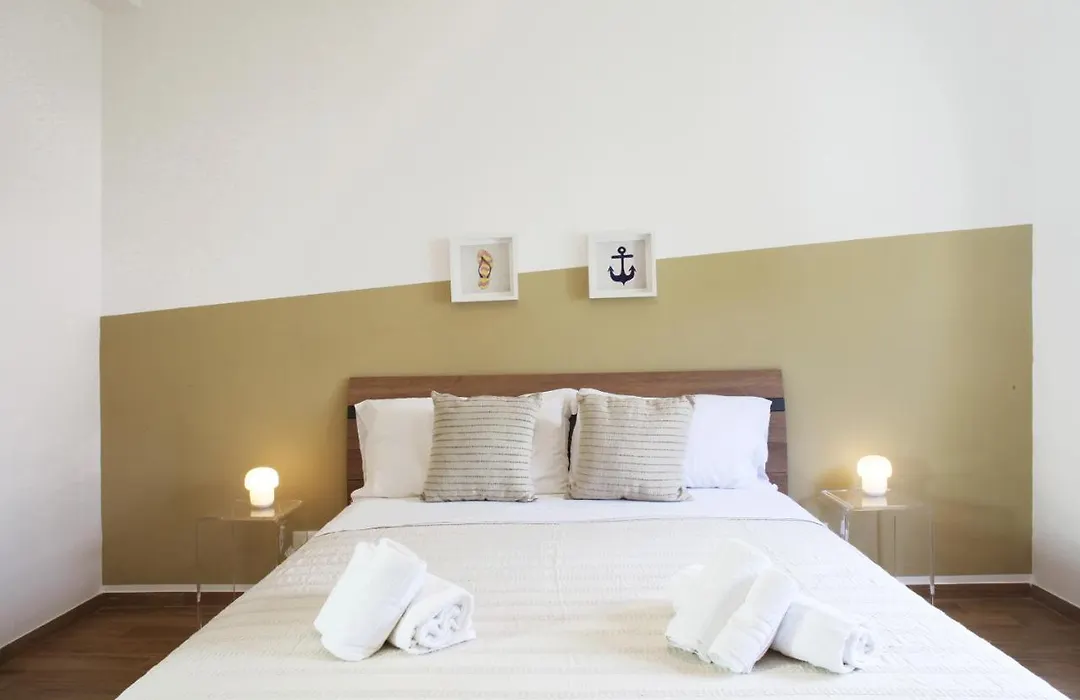 BeachSide Rooms&Suites-1