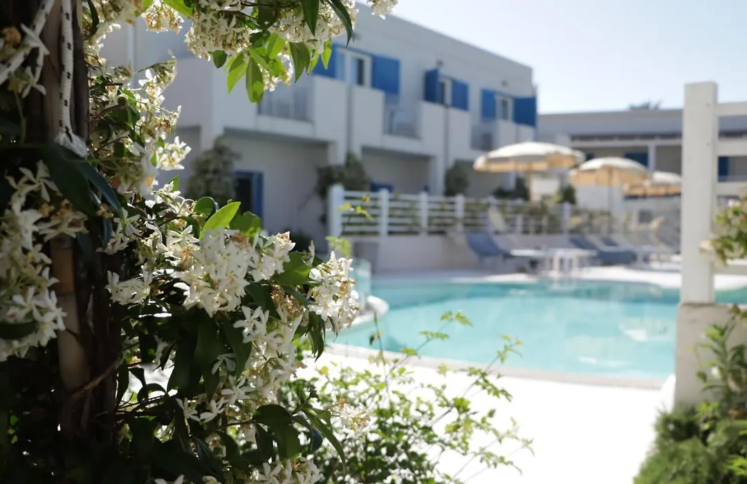 Les Sables Noirs & Spa-1
