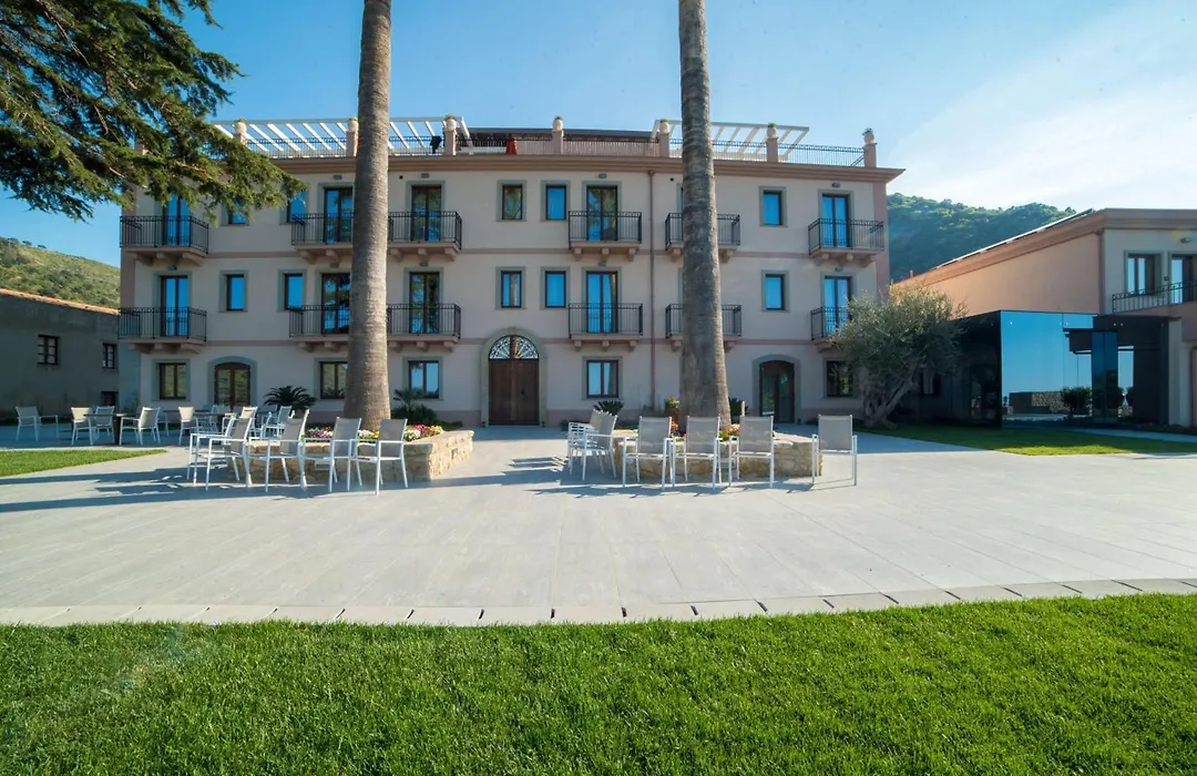 Best Western Plus Hotel Terre Di Eolo-1