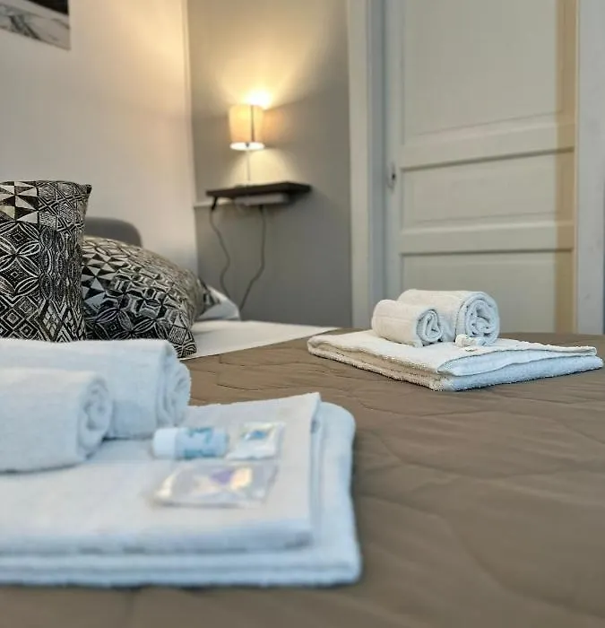 Etna Rooms-1